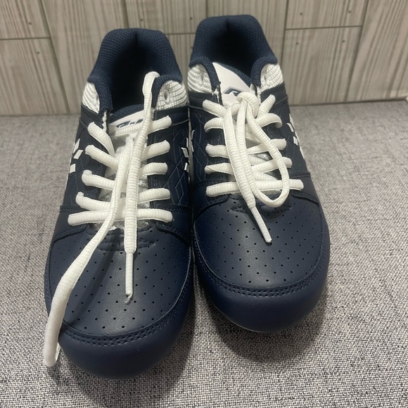Youth size 3 Navy Blue Athletic Shoes - Picture 1 of 6